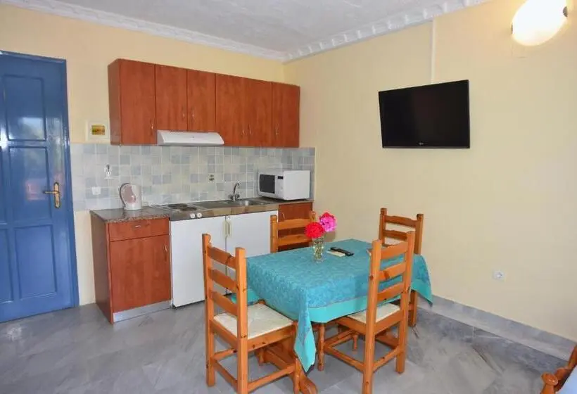 バルコニー付き１ベッドルームアパートメント, Blue Sky Hotel   Petra   Lesvos   Greece