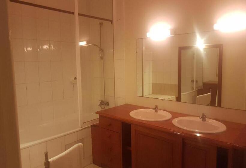 اتاق استاندارد با چشمانداز دریا, Arc