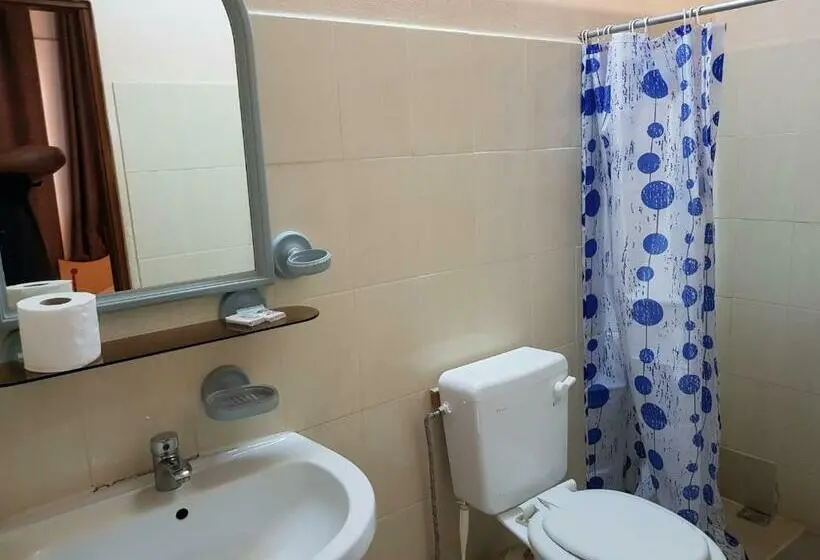 اتاق استاندارد سه تخته با بالکن, Mountview Tourist Residence