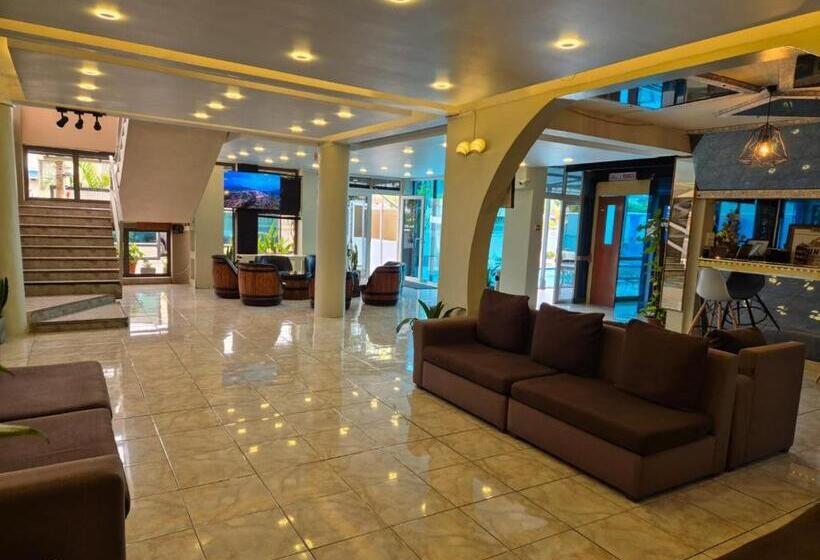 اتاق لوکس با بالکن, Mountview Tourist Residence