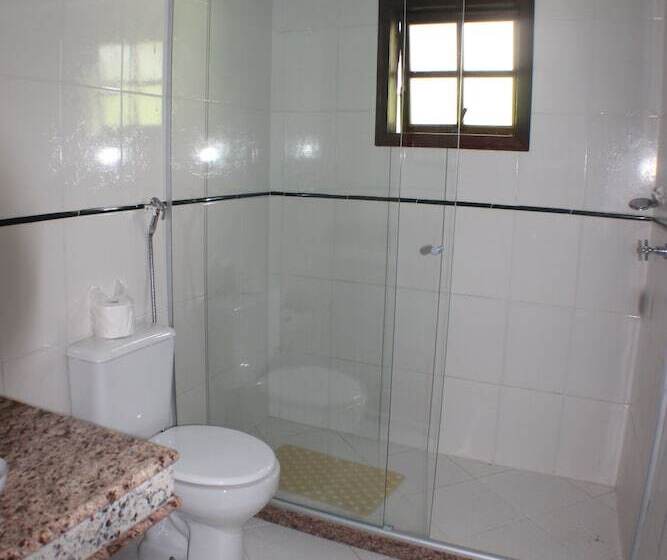 اتاق راحتی سه تخته, Pousada Flor De Paraty