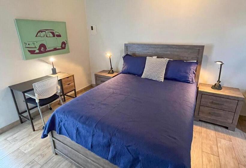 スタンダードルーム, The Moxy