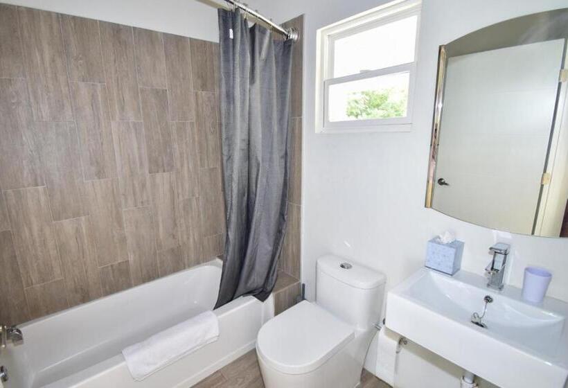 キングサイズベッドのスーペリアルーム, The Moxy