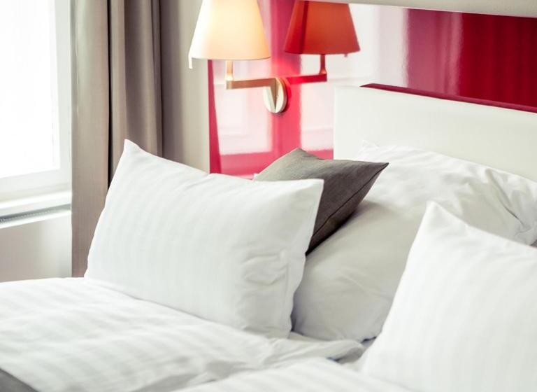 디럭스 룸, Weinhaus Uhle