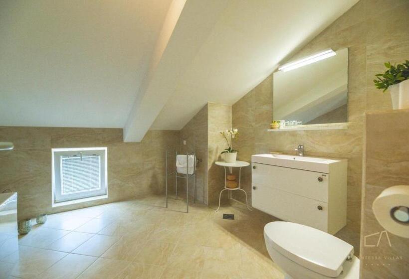 דירה בת חדר שינה 1 עם מרפסת, Luxury Apartments Villa Luce