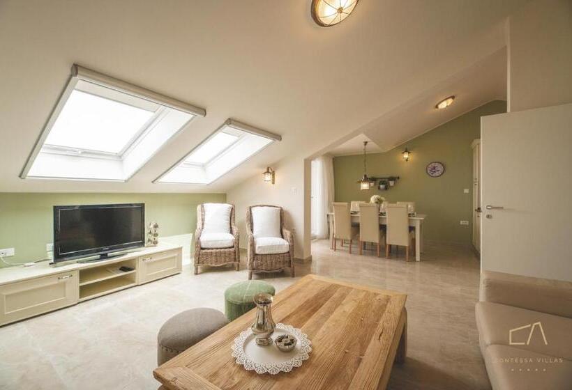 דירת חדר נוף לים, Luxury Apartments Villa Luce