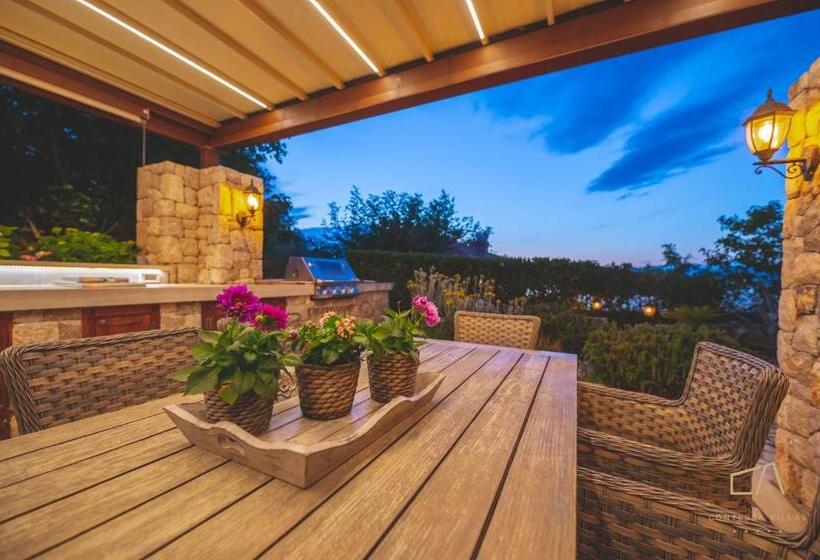 דירת חדר בקומת קרקע, Luxury Apartments Villa Luce