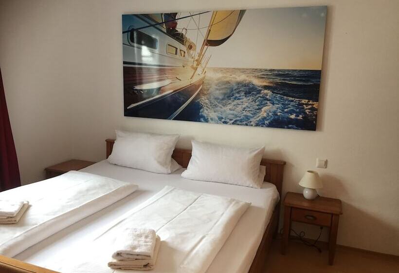 スタンダード4人部屋, Gastehaus Am Wasserpark