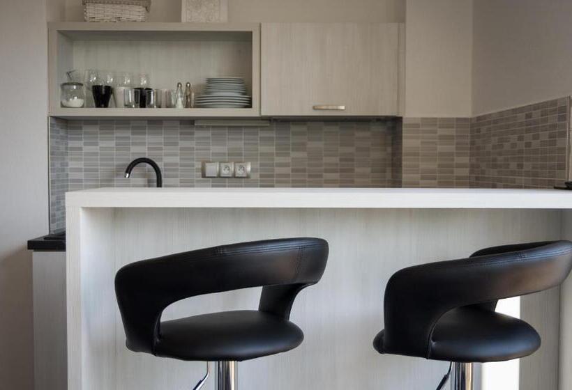 デラックススタジオ, Villa Kiwi