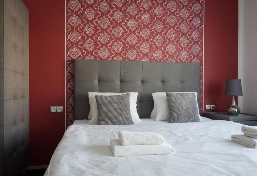 スーペリアスタジオ, Villa Kiwi