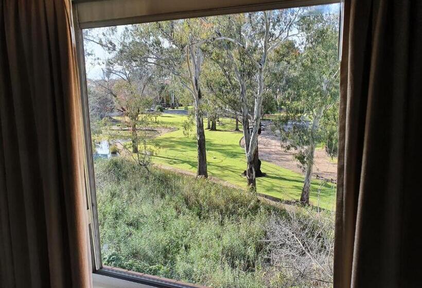 Номер Deluxe Вид на Парк, Parkview Motor Inn And Apartments