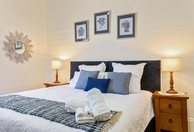 اتاق لوکس با تخت بزرگ, Riversleigh House