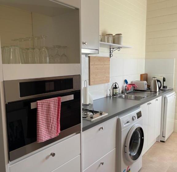 اتاق استاندارد, Riversleigh House