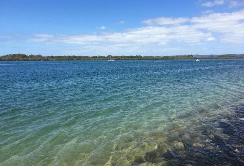 خانه 1 خوابه, Riversleigh House