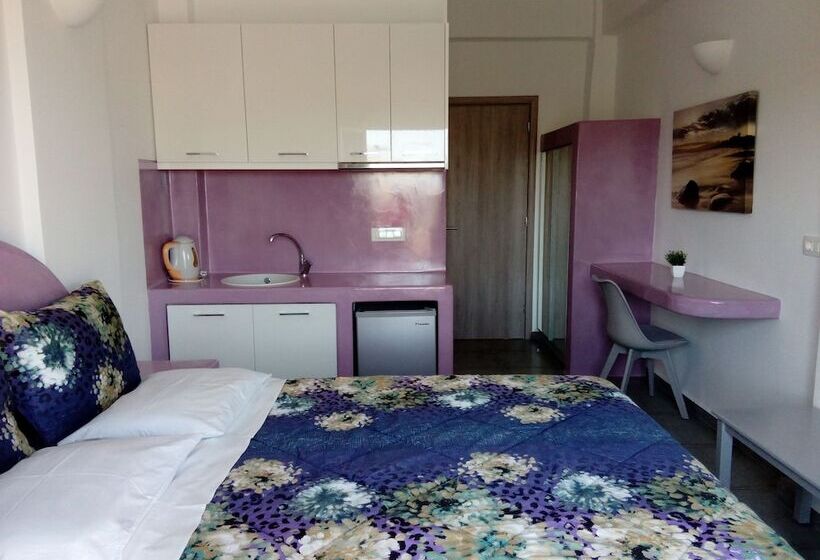 Standard Studio, Villa Koronios