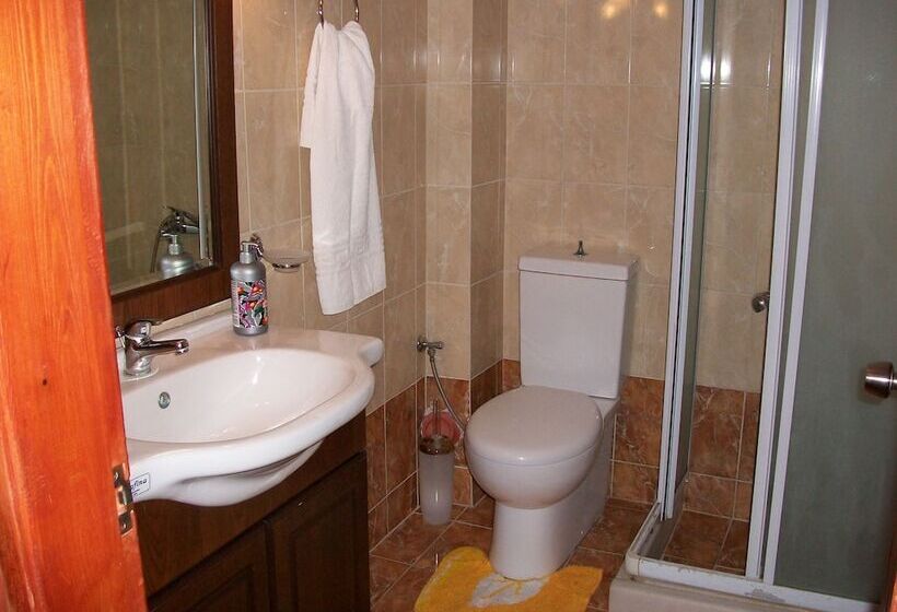 Standard 3 Pers. Værelse, Villa Koronios