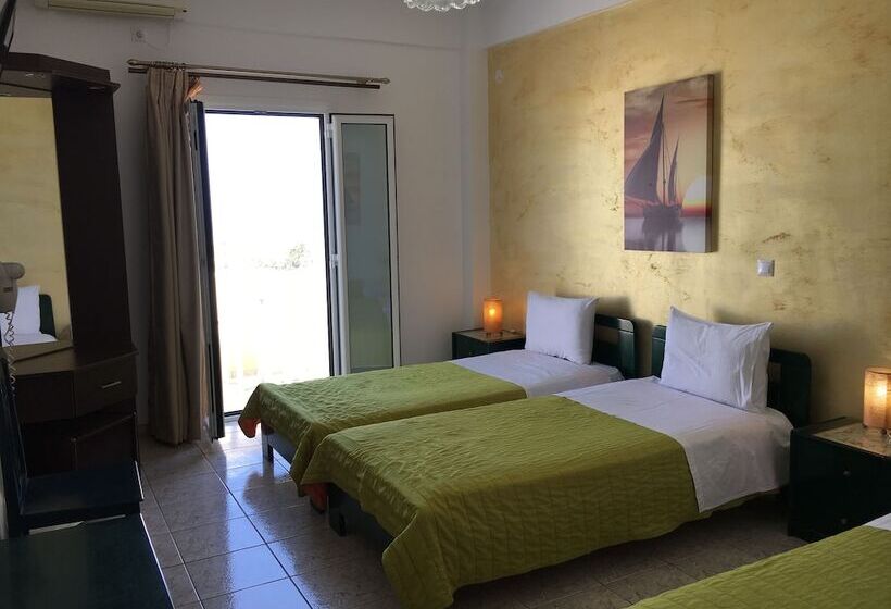 اتاق استاندارد سه نفره, Villa Koronios