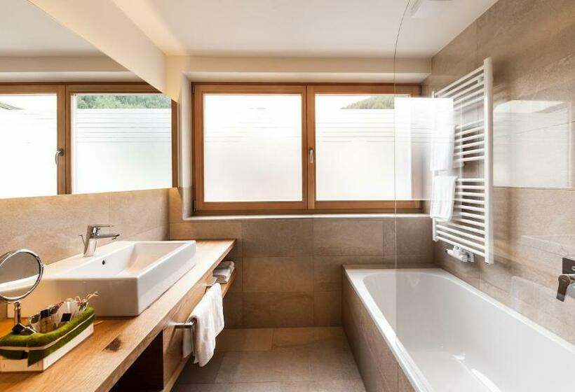 带阳台套房, Autentis