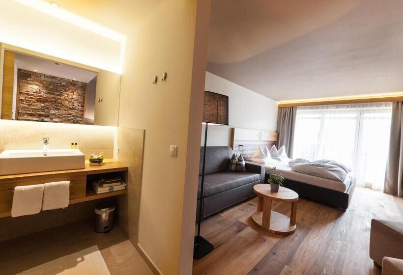 高级大房间, Autentis