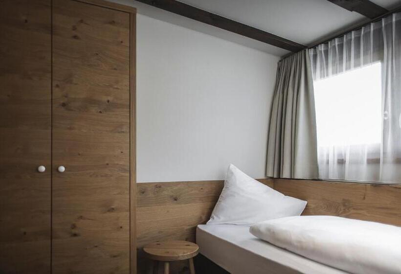 山景套房, Autentis