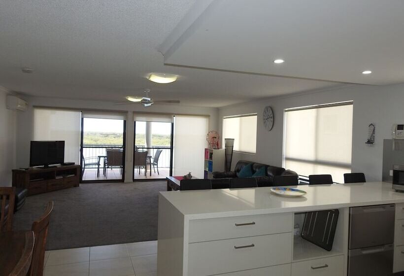 آپارتمان 1 خوابه, On The River Apartments