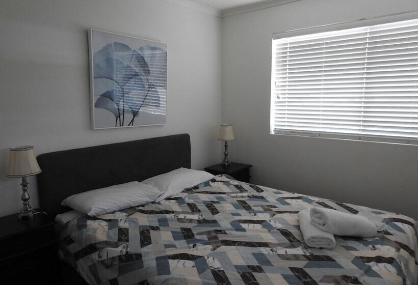 آپارتمان 1 خوابه همکف, On The River Apartments