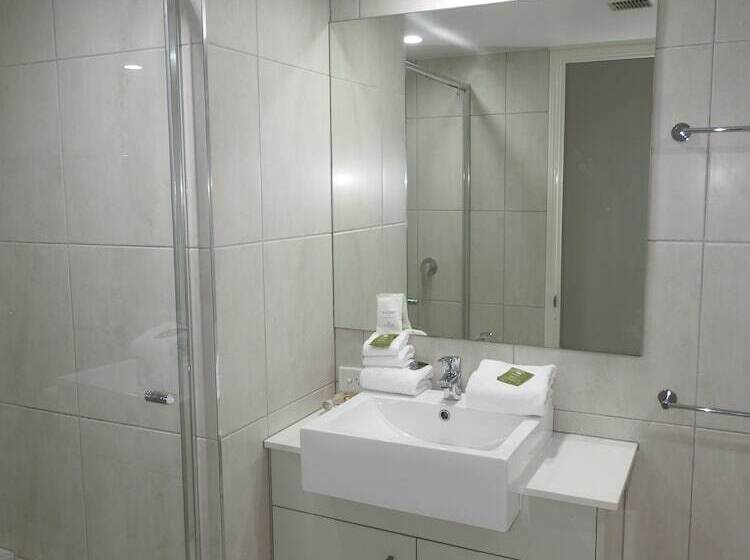 آپارتمان 1 خوابه همکف, On The River Apartments