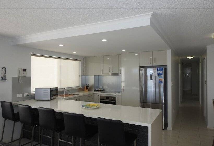 آپارتمان 2 خوابه, On The River Apartments