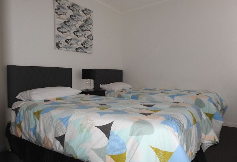 آپارتمان 3 خوابه, On The River Apartments