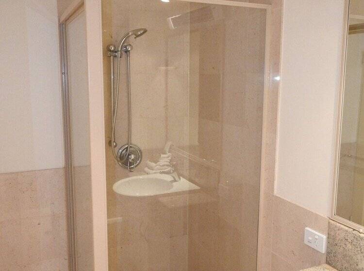 آپارتمان 3 خوابه, On The River Apartments