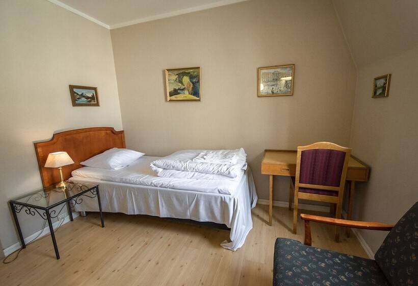 Standard Egyágyas Szoba, Grand Hotel Hønefoss