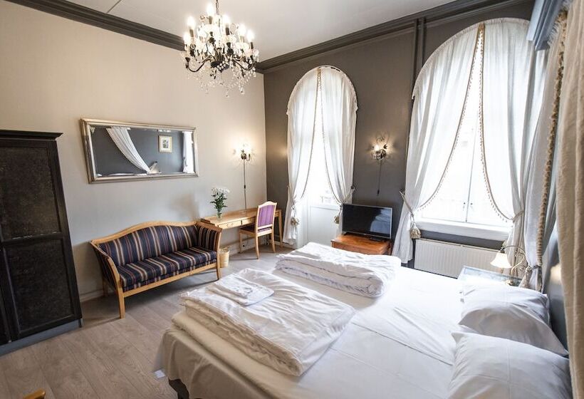 Standard Szoba, Grand Hotel Hønefoss