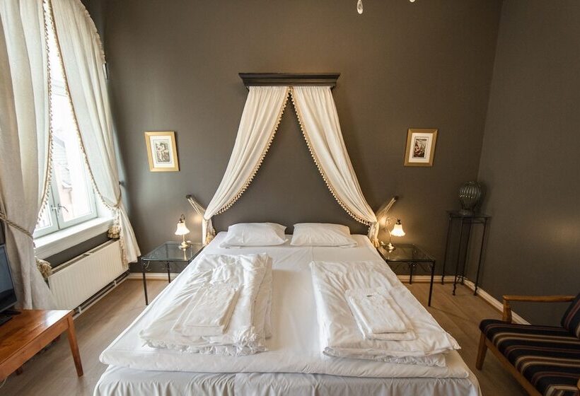 Standard Szoba, Grand Hotel Hønefoss