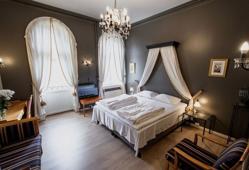 Standard Szoba, Grand Hotel Hønefoss