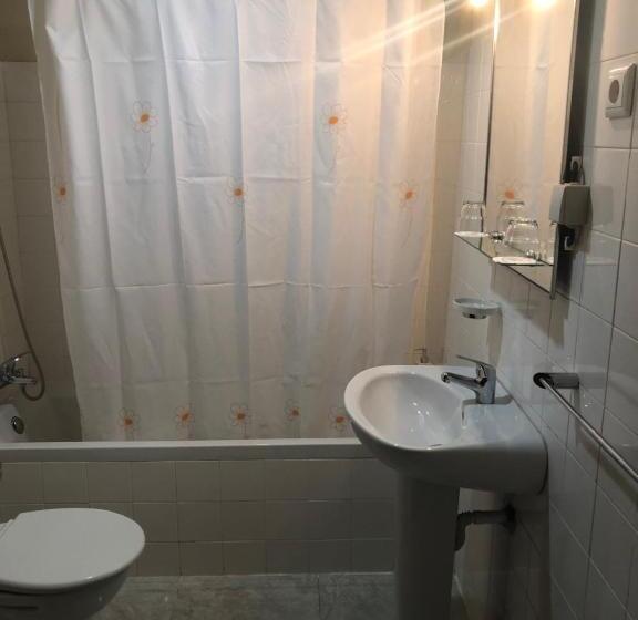 اتاق استاندارد, Central