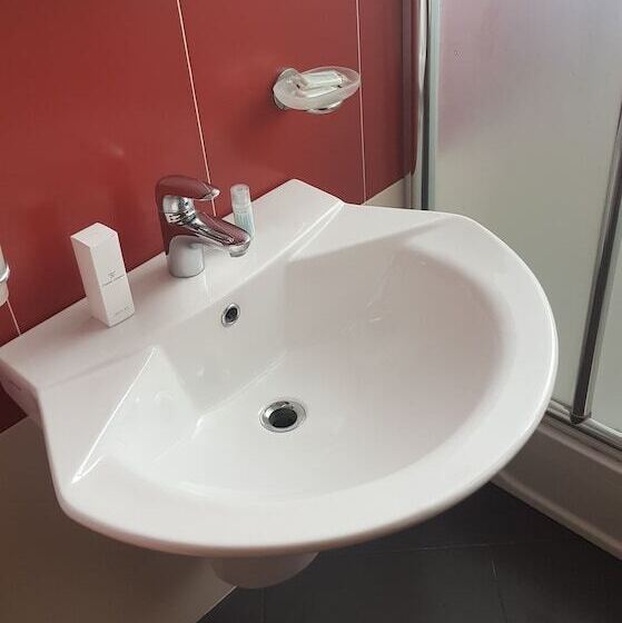 اتاق استاندارد با چشمانداز پارک, Paun