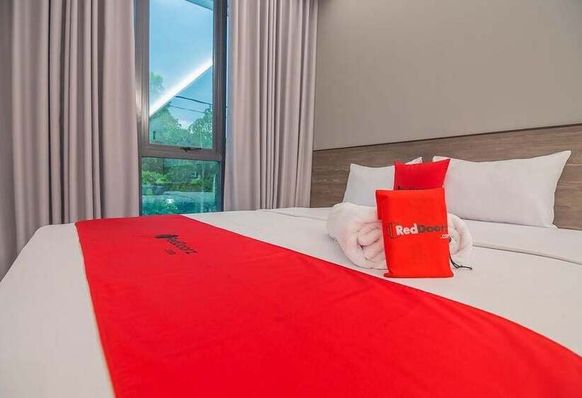 Номер Deluxe, Reddoorz Near Taman Rejomulyo