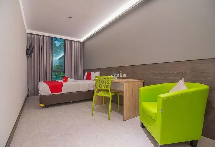 デラックスルーム, Reddoorz Near Taman Rejomulyo