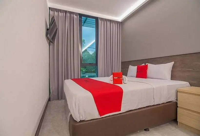 デラックスルーム, Reddoorz Near Taman Rejomulyo