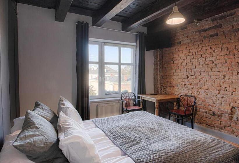 Standard room with outdoor bath, 3 Bros' Hostel Cieszyn