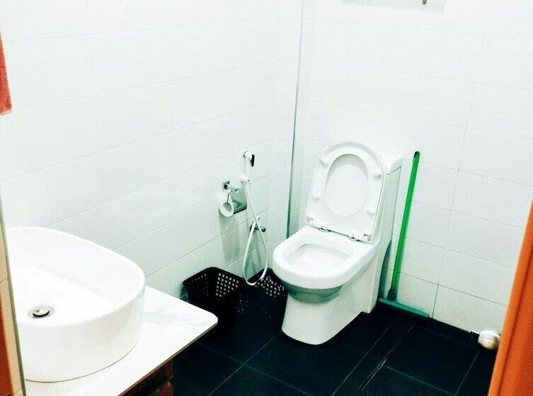 Quarto Triplo Superior, Ella Floating View