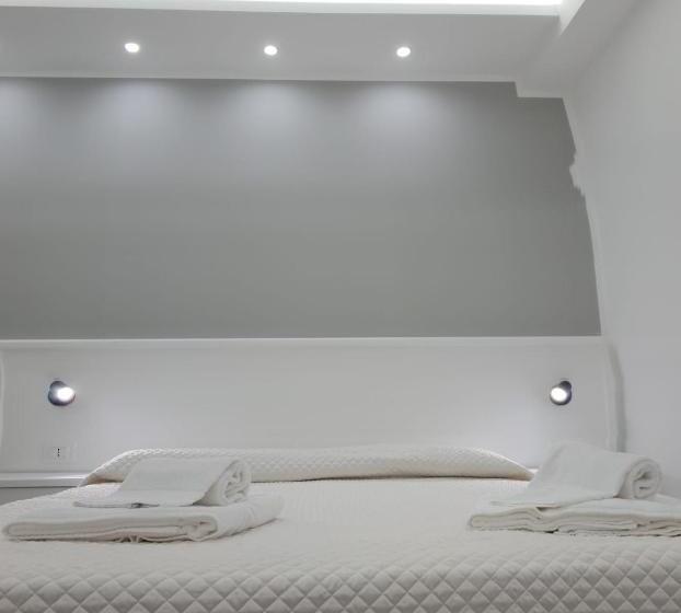 キングサイズベッドのスーペリアルーム, Residenza Kalios