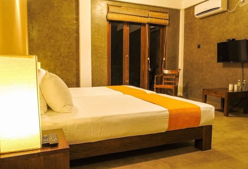 Deluxe Room, Go Go Green Resort