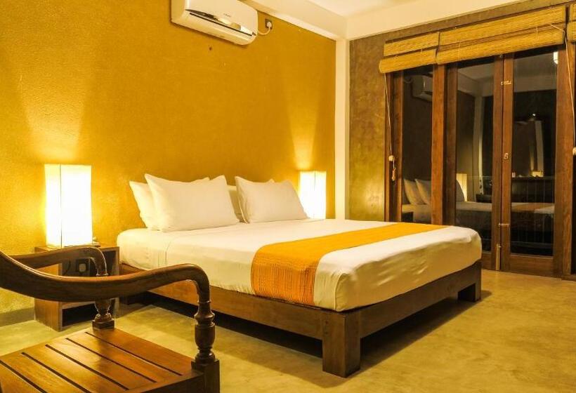 Deluxe Room, Go Go Green Resort