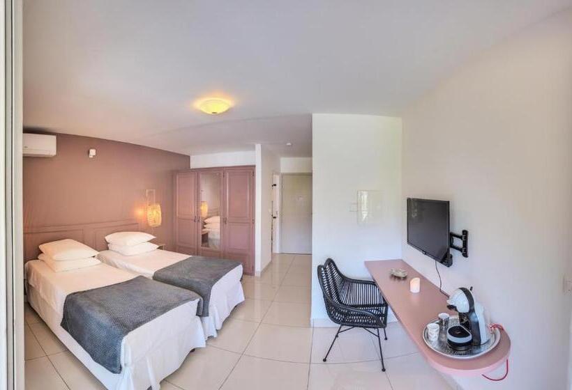 Superior studio with view, Pelican