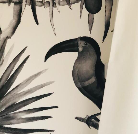 سوئیت با چشمانداز, Pelican