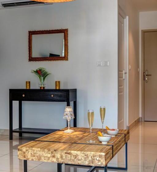 سوئیت با چشمانداز, Pelican