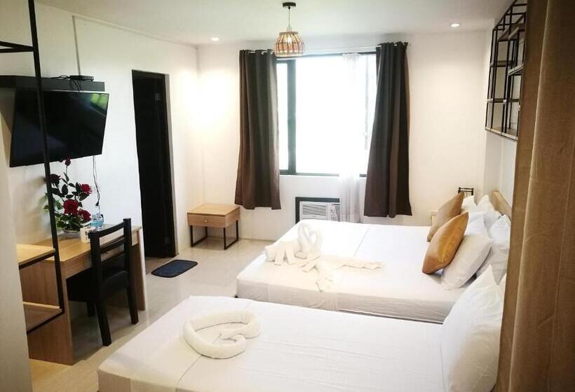 اتاق لوکس با تخت بزرگ, Rupert A Baler