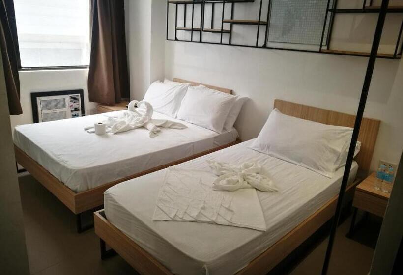 اتاق لوکس سه تخته, Rupert A Baler