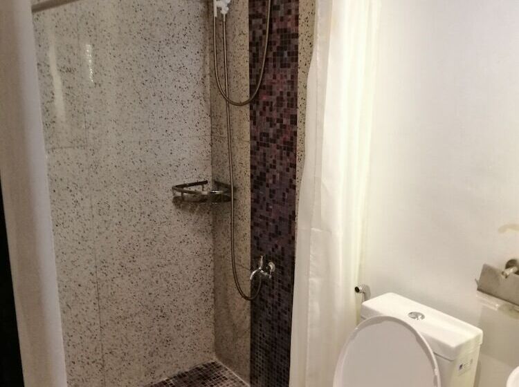 اتاق استاندارد, Rupert A Baler